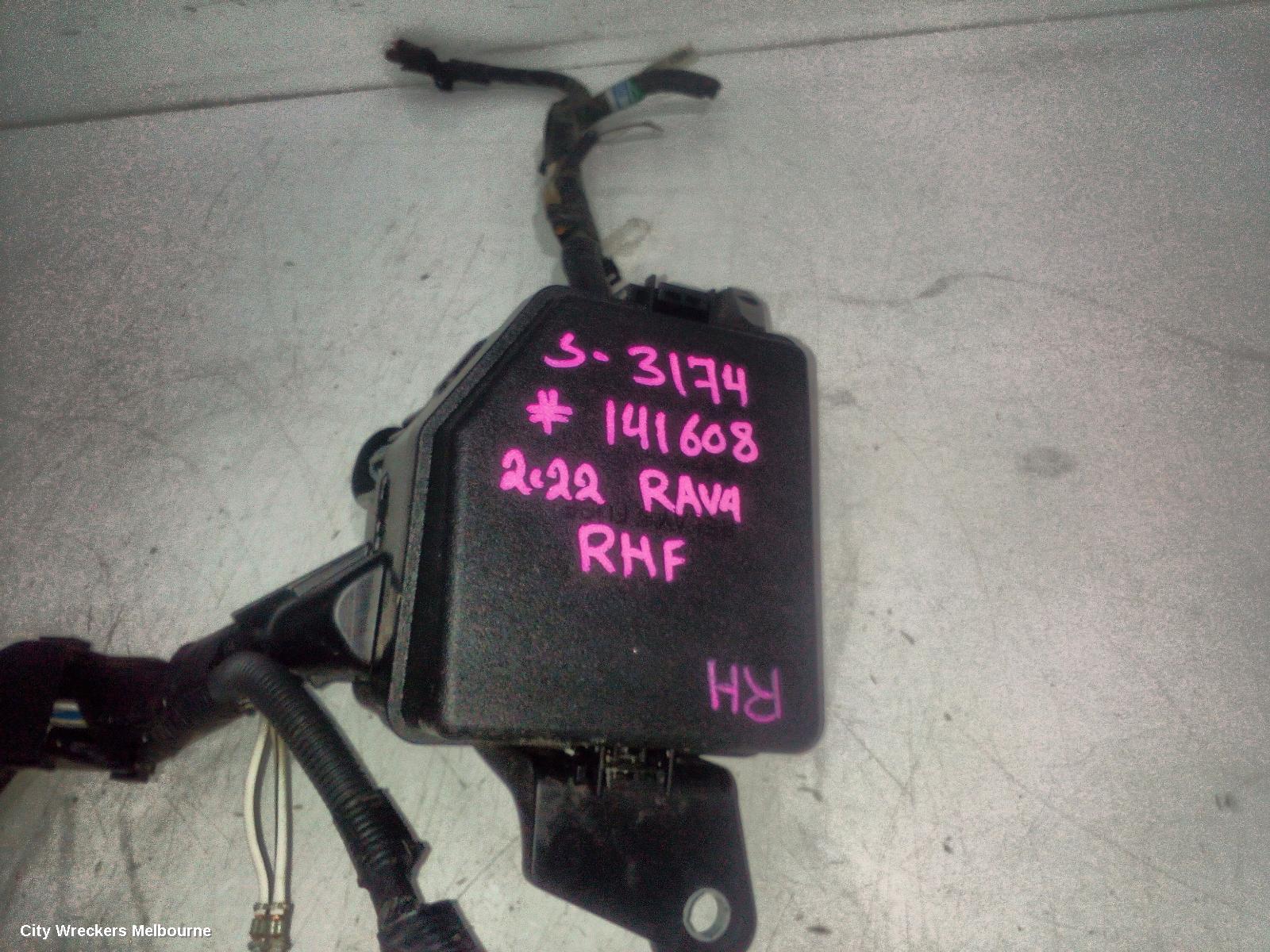 TOYOTA RAV4 FUSE BOX, ENGINE BAY (RH SIDE), PETROL, 2.0/2.5, MXAA52R/AXAA54R, XA50, 11/2018 - 05/2024