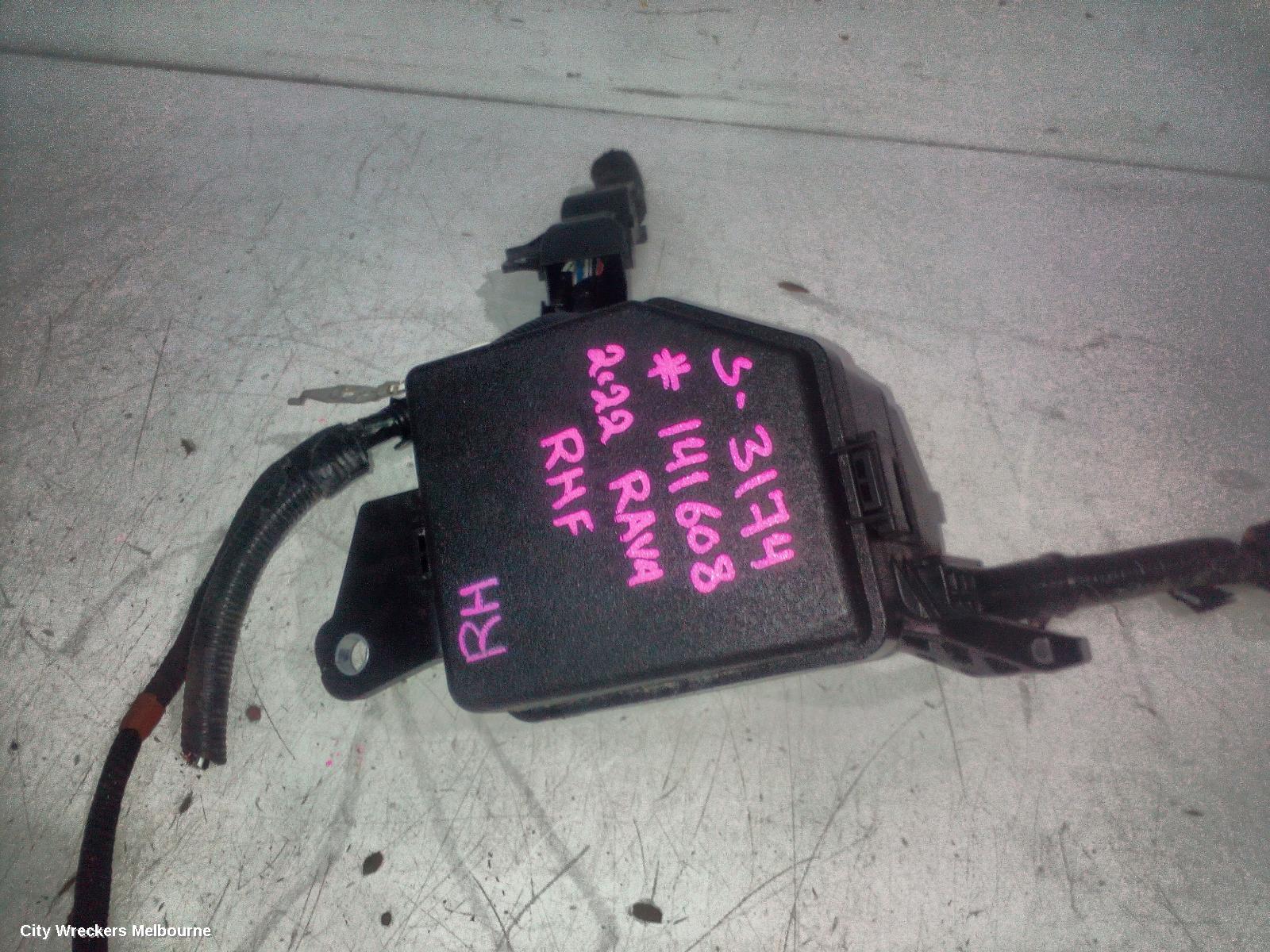 TOYOTA RAV4 FUSE BOX, ENGINE BAY (RH SIDE), PETROL, 2.0/2.5, MXAA52R/AXAA54R, XA50, 11/2018 - 05/2024