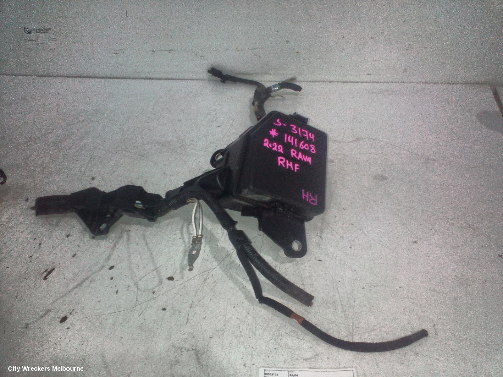 TOYOTA RAV4 FUSE BOX, ENGINE BAY (RH SIDE), PETROL, 2.0/2.5, MXAA52R/AXAA54R, XA50, 11/2018 - 05/2024