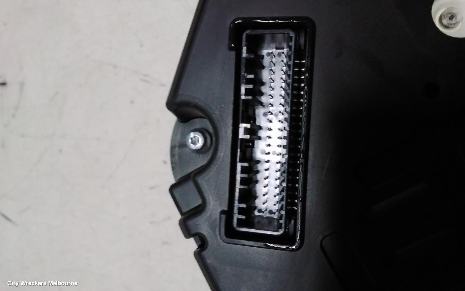 KIA SORENTO INSTRUMENT CLUSTER, DIESEL, SLI/PLATINUM/GT-LINE, UM, 03/2015 - 08/2017