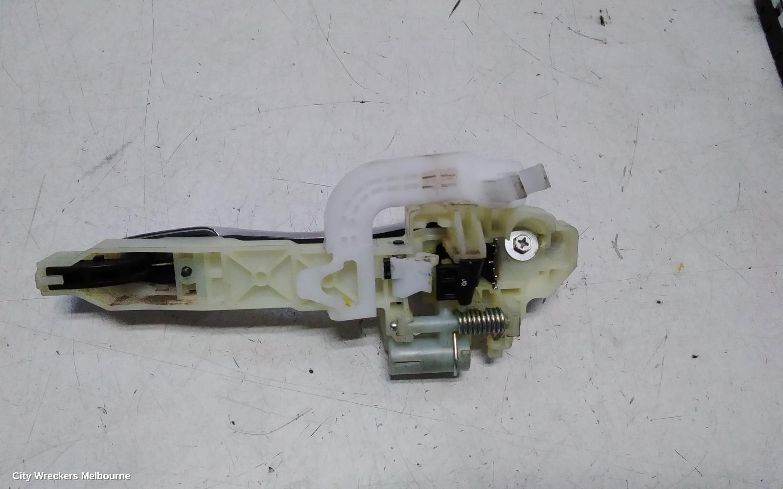 KIA SORENTO DOOR HANDLE, OUTER, RH FRONT/REAR, NON KEYLESS ENTRY TYPE, UM, 03/2015 - 01/2020