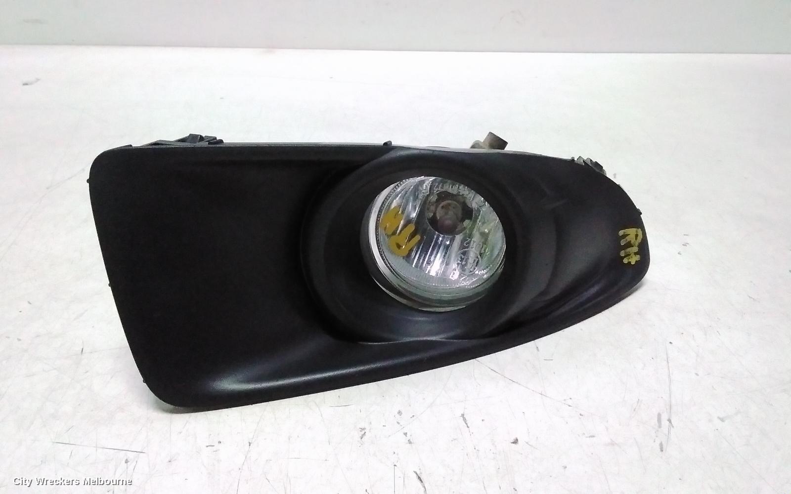 MAZDA 6 RIGHT INDICATOR/FOG/SIDE, BUMPER FOGLAMP, GG/GY, LUXURY SPORT TYPE, 09/2002 - 07/2005