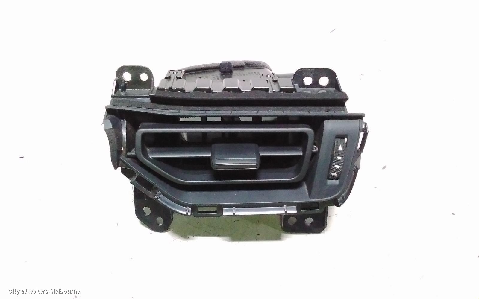 TOYOTA RAV4, XA50, 11/2018 - 12/2025, RH AIRVENT: 141724