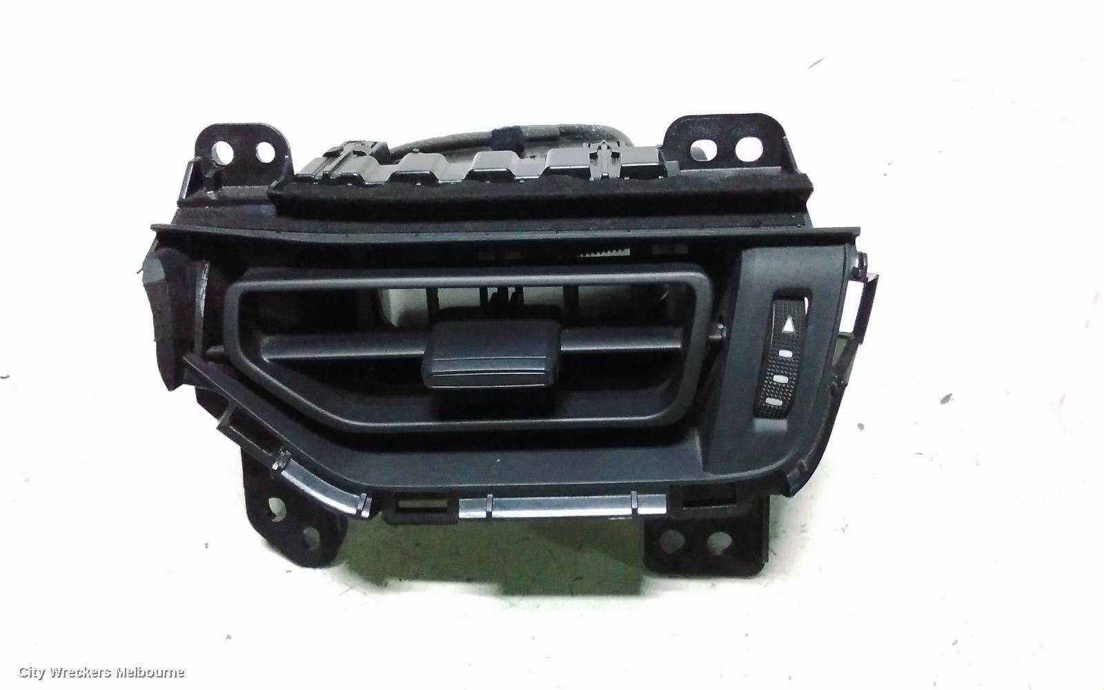 TOYOTA RAV4, XA50, 11/2018 - 12/2025, RH AIRVENT: 141724