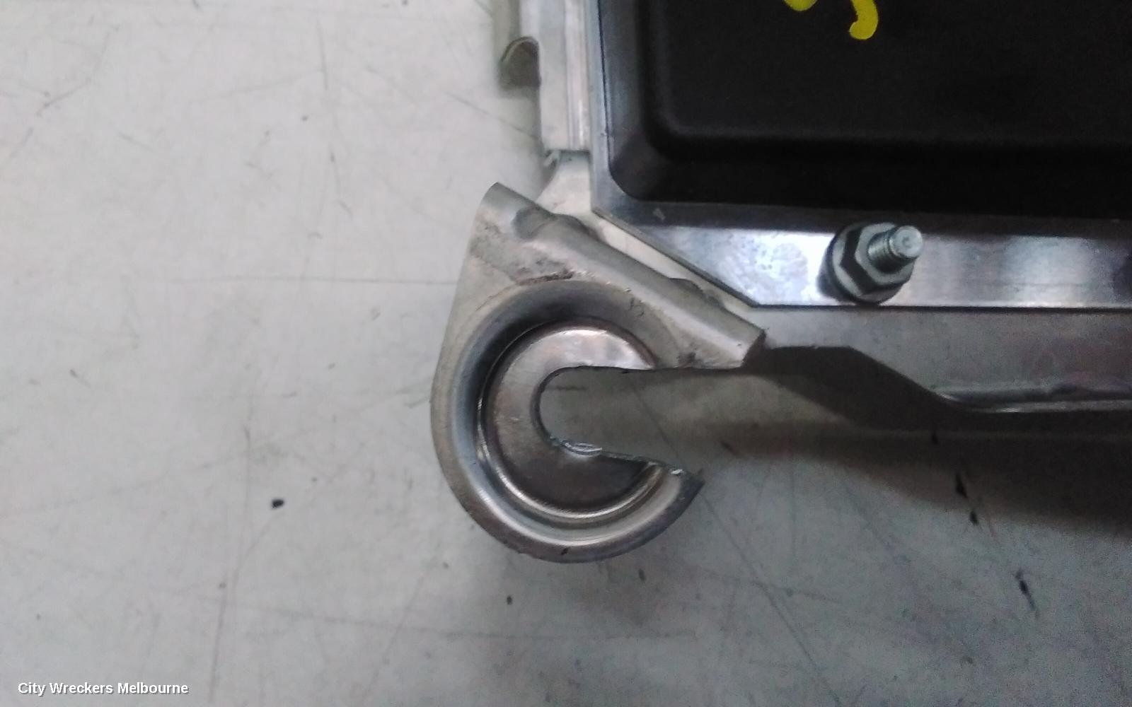 MERCEDES GLE CLASS, C292/W166 06/2015 - 04/2019, P/N A292 900 78 00 MERCEDES GLE PNEUMATIC SUSPENSION MODULE,    LOCATED ON RIGHT REAR QUARTER PANEL : 141899