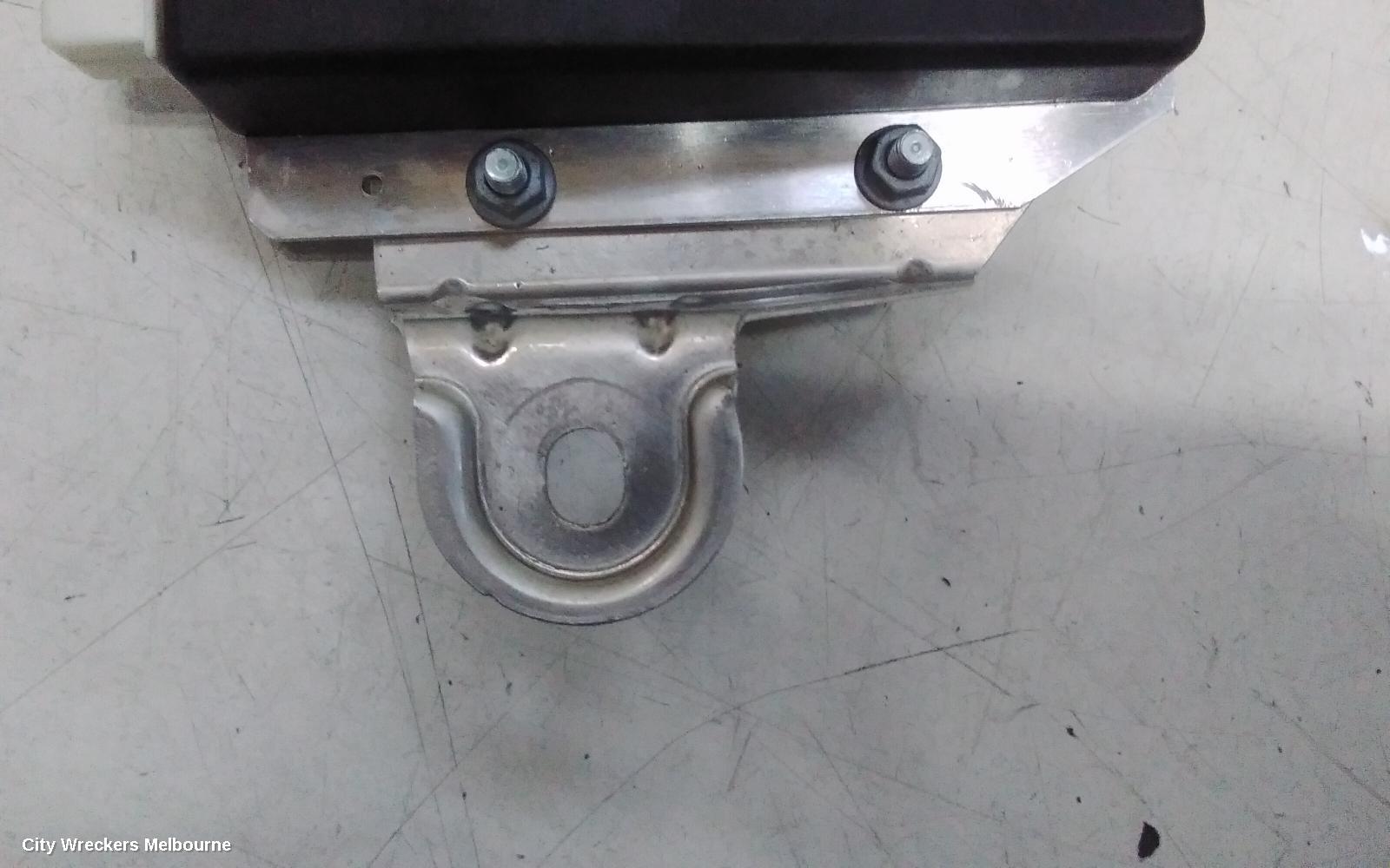 MERCEDES GLE CLASS, C292/W166 06/2015 - 04/2019, P/N A292 900 78 00 MERCEDES GLE PNEUMATIC SUSPENSION MODULE,    LOCATED ON RIGHT REAR QUARTER PANEL : 141899