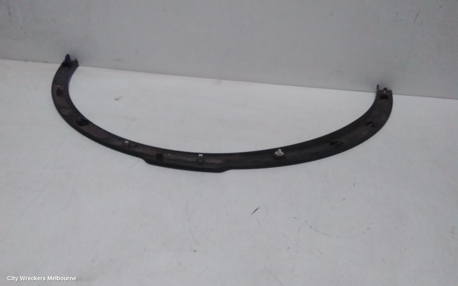LAND ROVER DISCOVERY WHEEL ARCH FLARE, L462, LH FRONT, NON PARK SENSOR TYPE, MATTE BLACK, 12/2016 ONWARDS