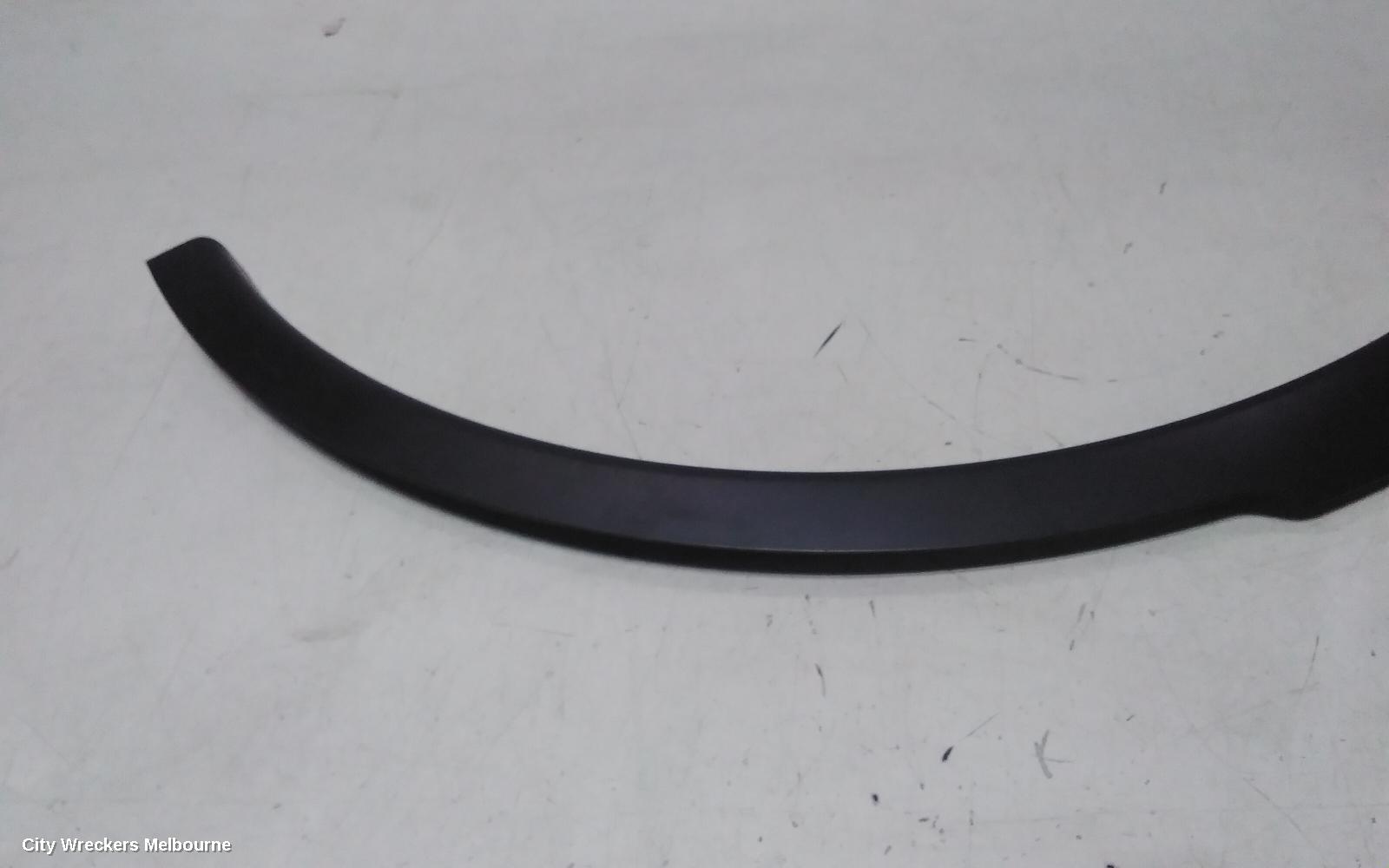 LAND ROVER DISCOVERY WHEEL ARCH FLARE, L462, LH FRONT, NON PARK SENSOR TYPE, MATTE BLACK, 12/2016 ONWARDS