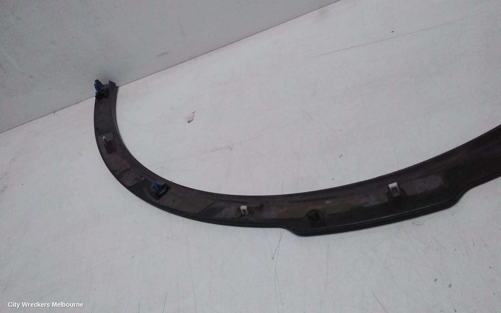 LAND ROVER DISCOVERY WHEEL ARCH FLARE, L462, LH FRONT, NON PARK SENSOR TYPE, MATTE BLACK, 12/2016 ONWARDS