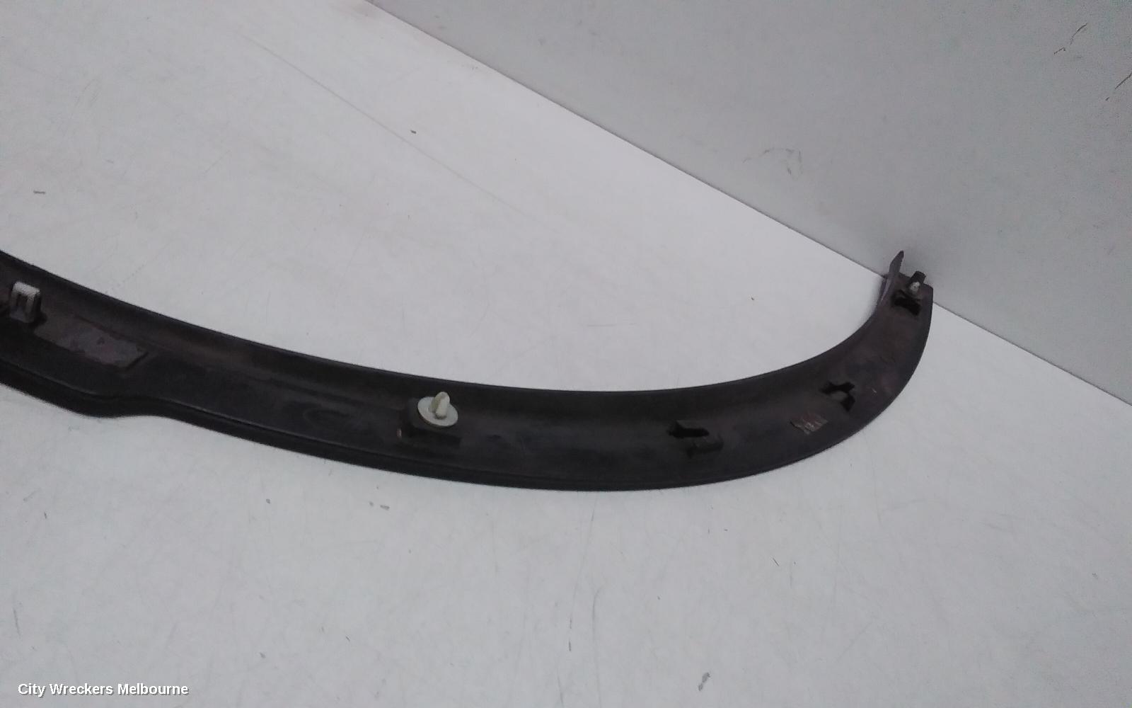 LAND ROVER DISCOVERY WHEEL ARCH FLARE, L462, LH FRONT, NON PARK SENSOR TYPE, MATTE BLACK, 12/2016 ONWARDS