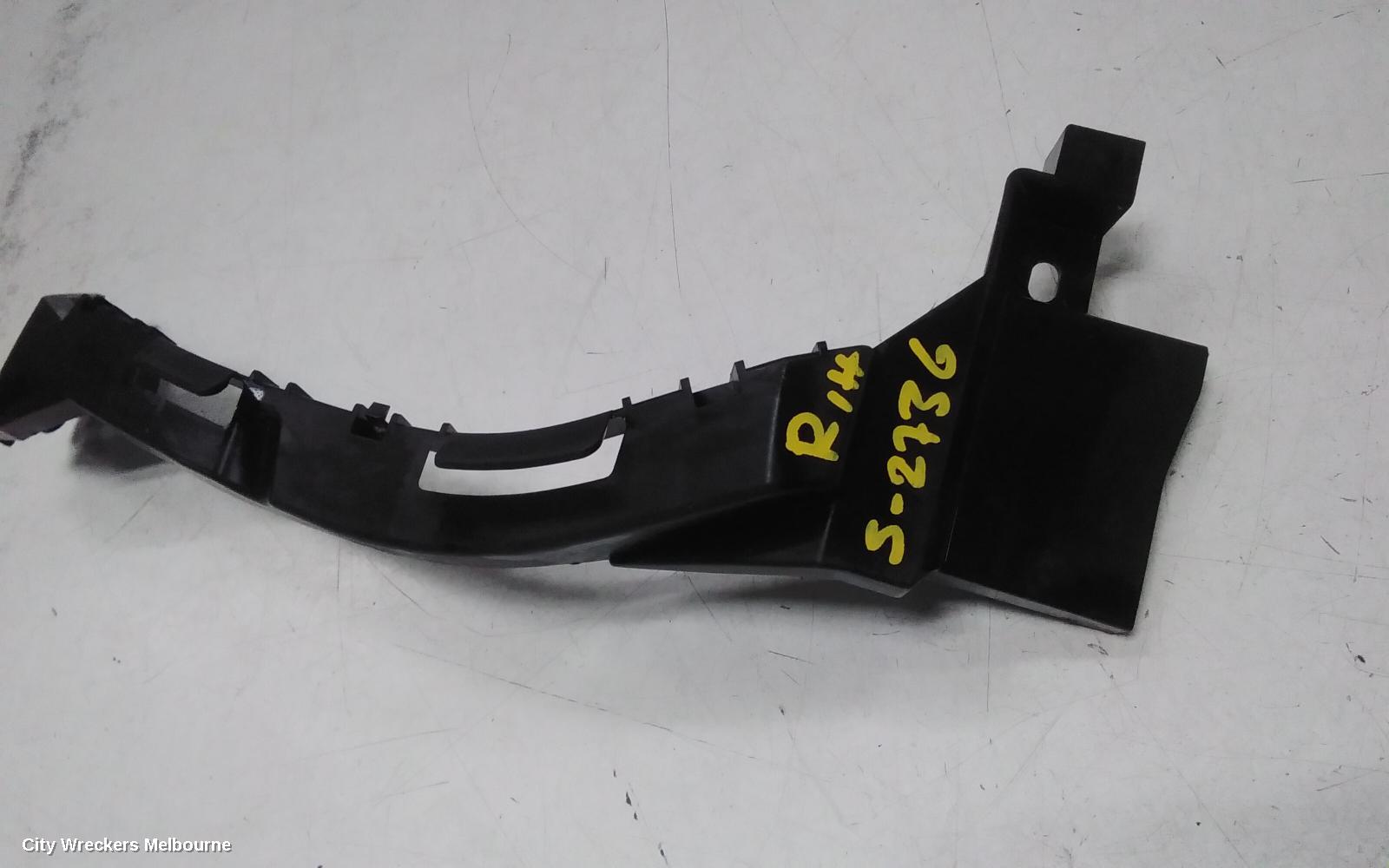 MAZDA 3, BP, 03/2019 ONWARDS, RH HEADLIGHT BRACKET : 141920