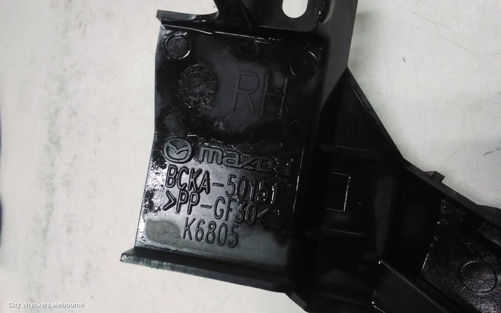 MAZDA 3, BP, 03/2019 ONWARDS, RH HEADLIGHT BRACKET : 141920