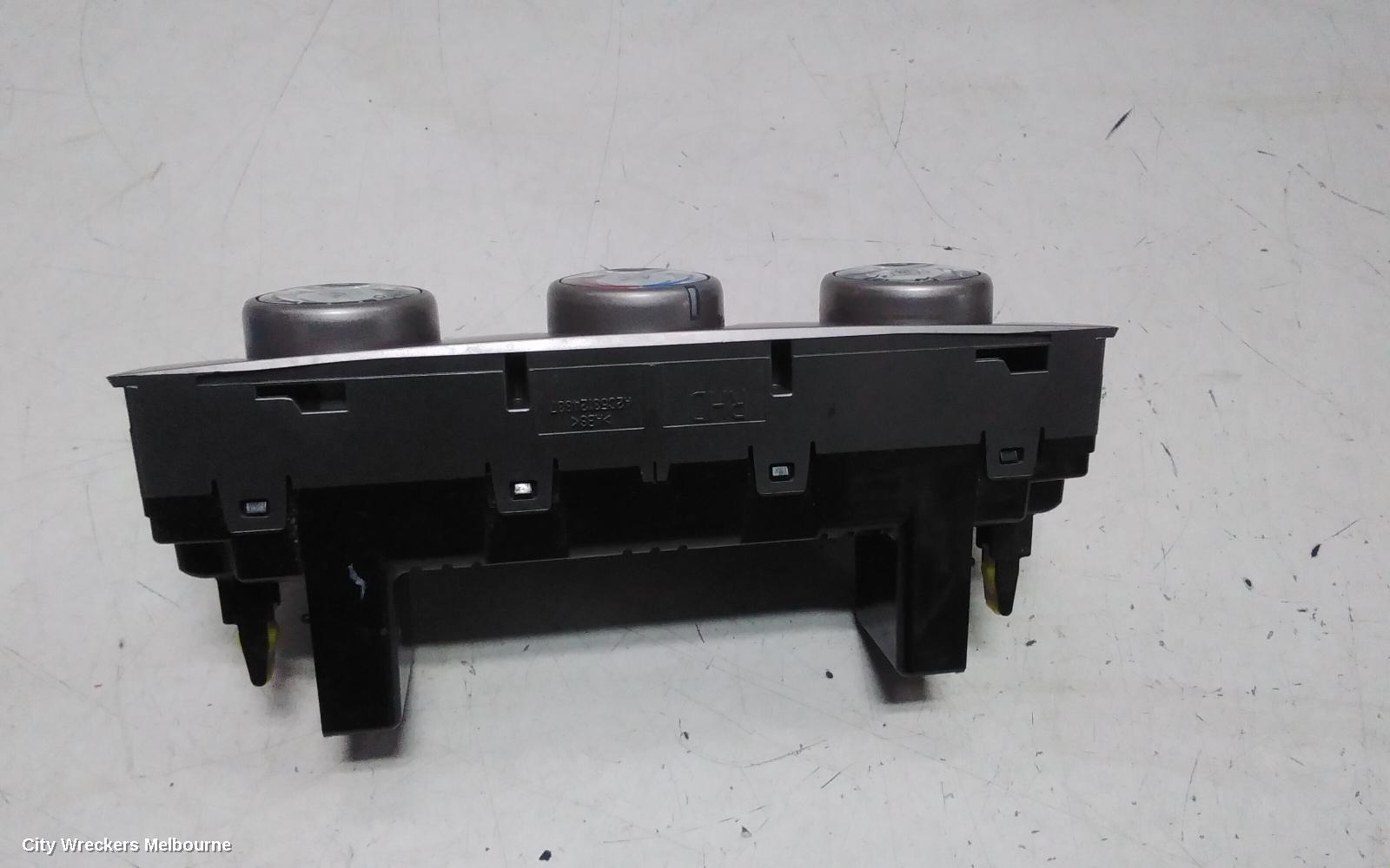 TOYOTA AURION HEATER/AC CONTROLS, GSV40R, STANDARD, 10/2006 - 03/2012