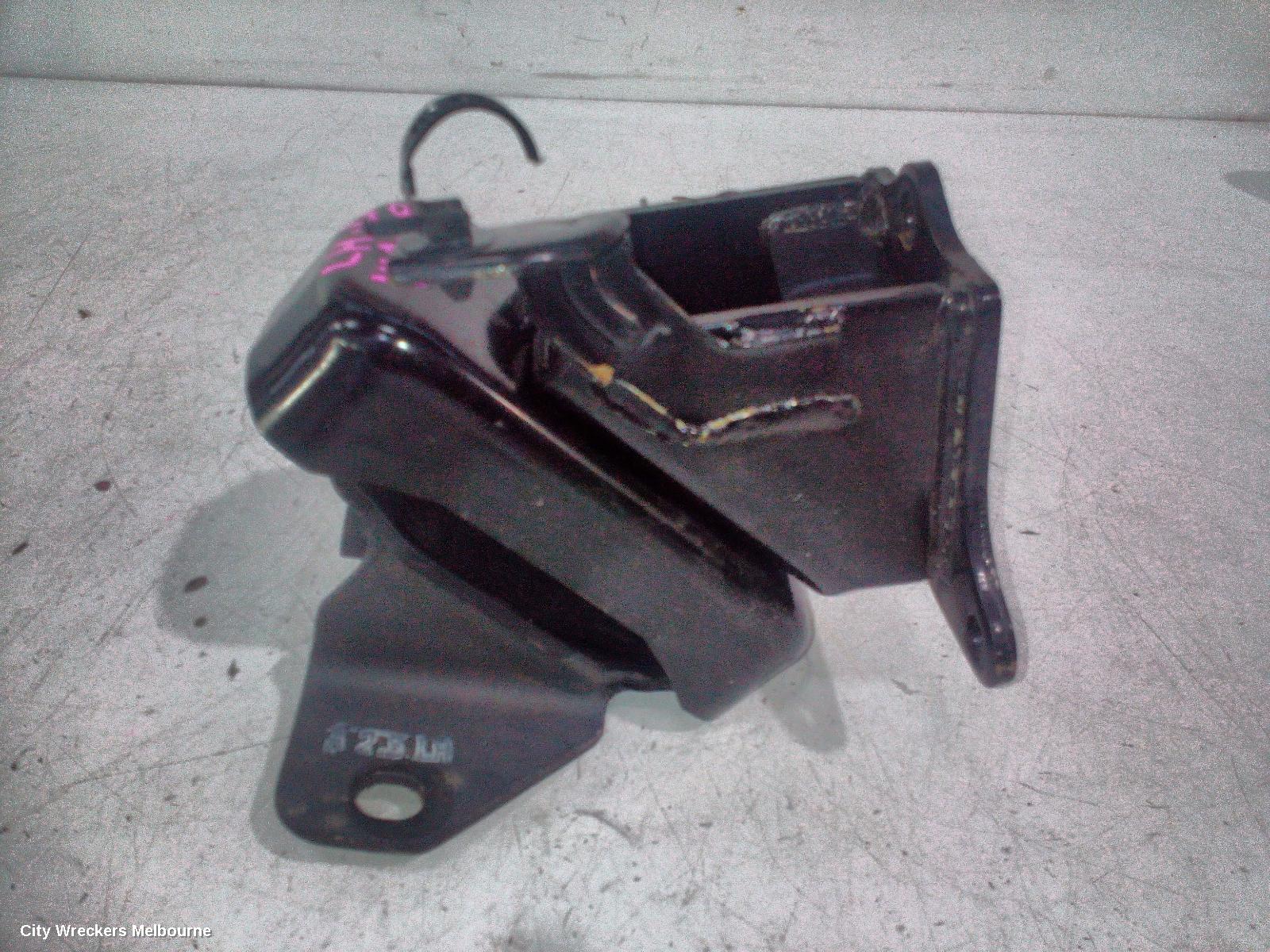 HYUNDAI ILOAD/IMAX MOUNT, TQ, 11/2007 - 03/2021