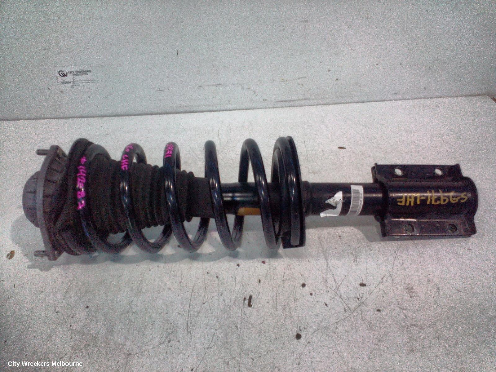 LDV V80 LEFT FRONT STRUT, DIESEL, 2.5, VAN, 01/2013 - 12/2023