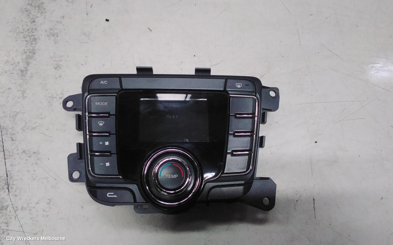 LDV G10 HEATER/AC CONTROLS, (G10+) SV7A, FRONT, CLIMATE CONTROL, W/ REAR CONTROL BUTTON TYPE, WAGON, 07/2021 ONWARDS