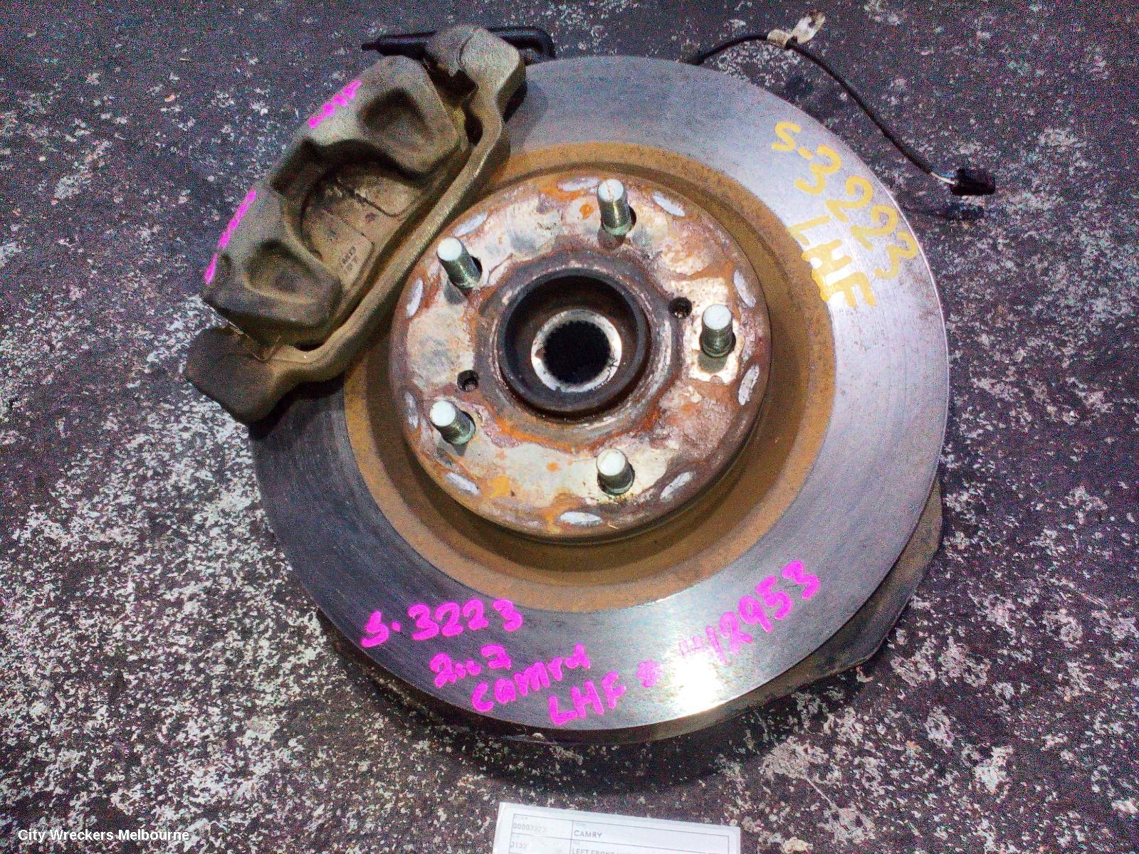 TOYOTA CAMRY LEFT FRONT HUB ASSEMBLY, ACV40, STANDARD TYPE, 06/2006 - 11/2011