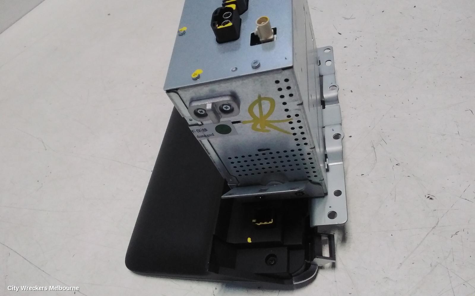 LDV DELIVER 9 RADIO/CD/DVD/SAT/TV, DISPLAY UNIT, 10.1IN TOUCHSCREEN, 07/2020 - 12/2023