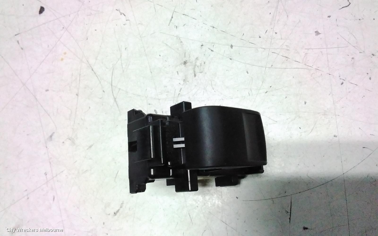 TOYOTA YARIS PWR DR WIND SWITCH, LH FRONT, NCP9#, 10/2005 - 07/2011