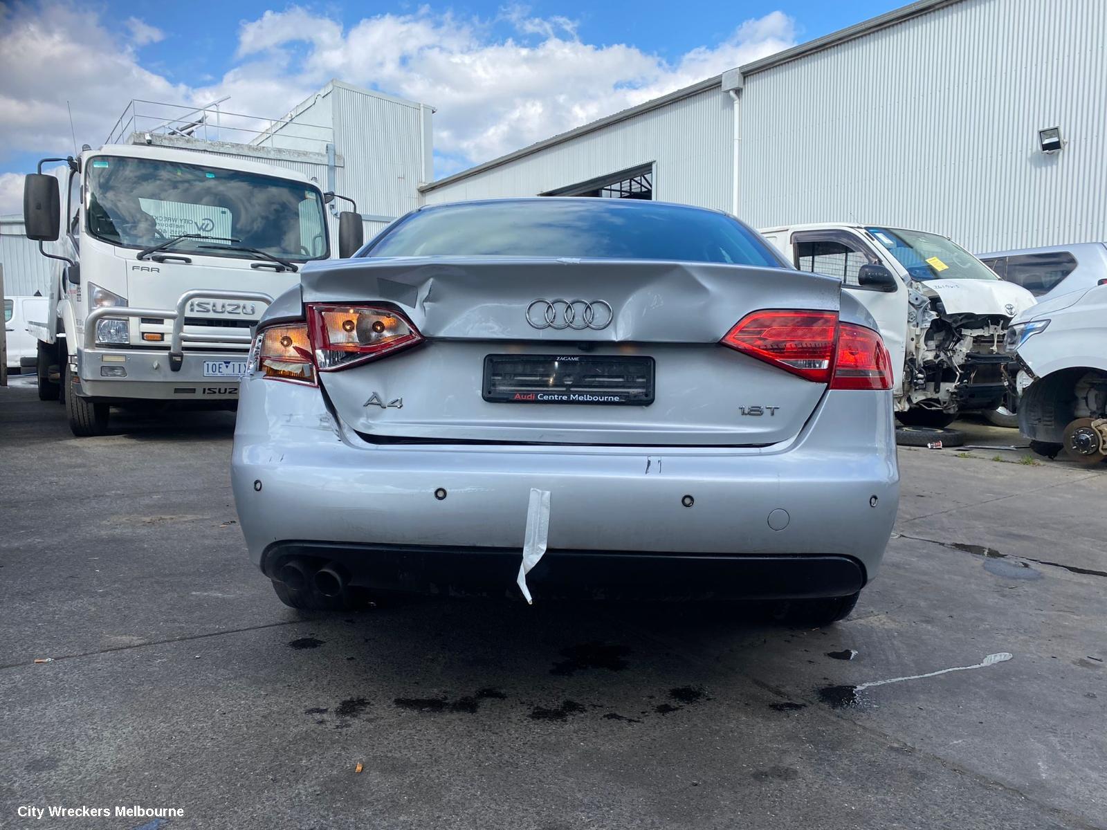 AUDI A4 RIGHT HEADLAMP, B8 8K, HALOGEN TYPE, 02/2008 - 06/2012