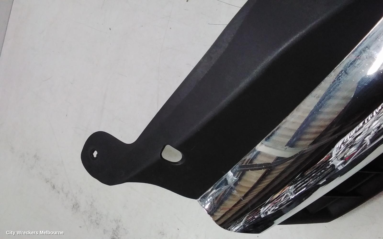 HOLDEN ASTRA GRILLE, AH, RADIATOR GRILLE, CABRIO, W/ CHROME MOULD TYPE, 11/2006 - 08/2009