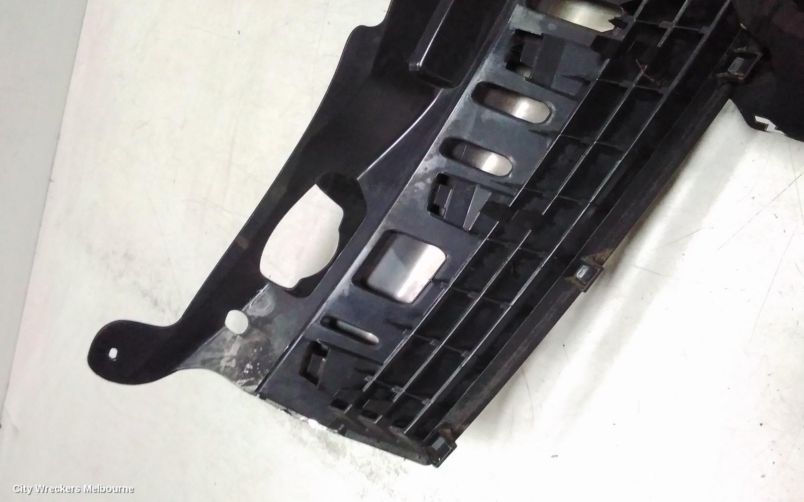 HOLDEN ASTRA GRILLE, AH, RADIATOR GRILLE, CABRIO, W/ CHROME MOULD TYPE, 11/2006 - 08/2009