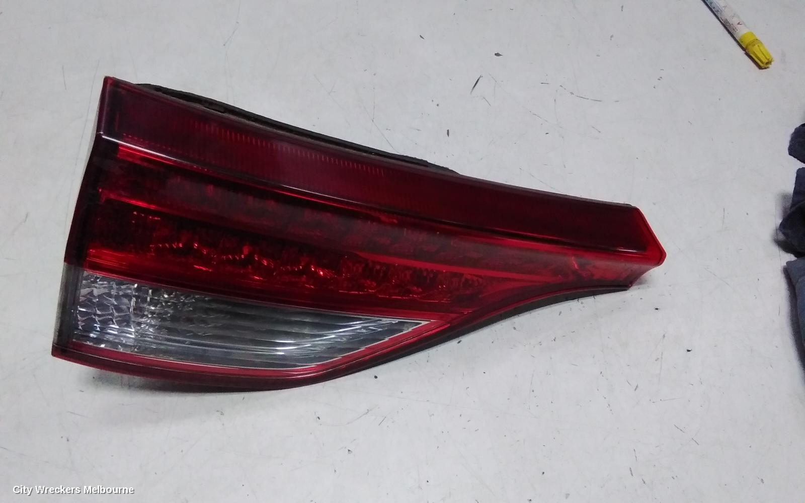 TOYOTA ESTIMA REAR GARNISH, TAILGATE LAMP (LH SIDE), XR50, RED/CLEAR, LENS# 28209, 09-19 (IMPORT)