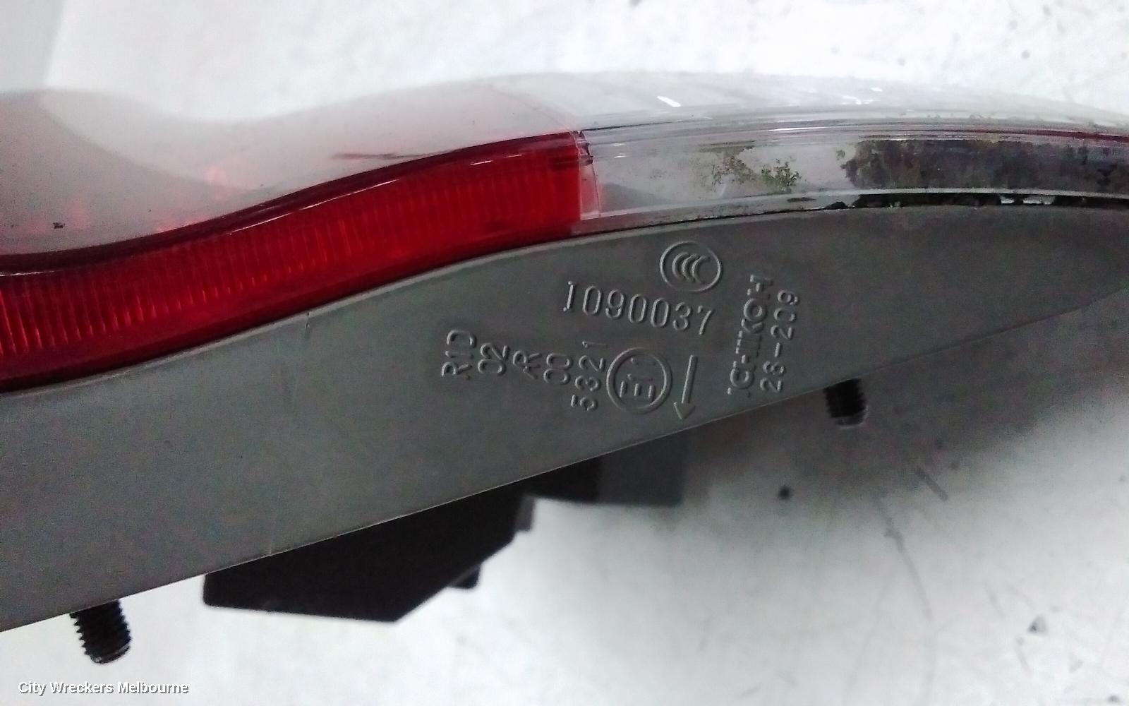 TOYOTA ESTIMA REAR GARNISH, TAILGATE LAMP (LH SIDE), XR50, RED/CLEAR, LENS# 28209, 09-19 (IMPORT)