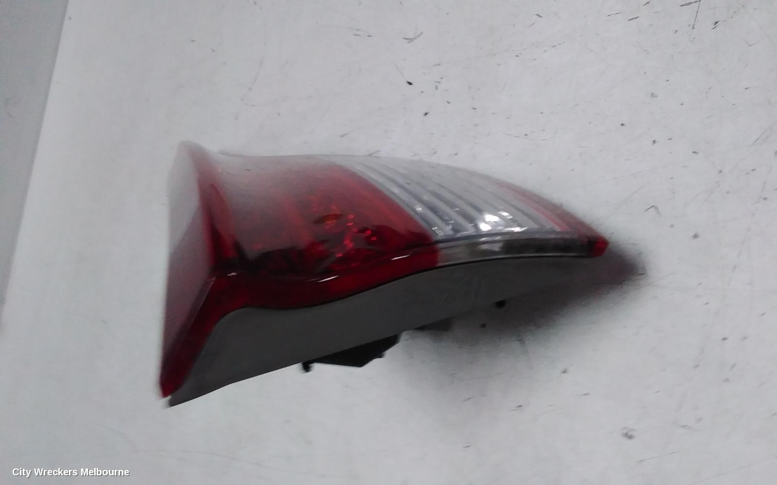 TOYOTA ESTIMA REAR GARNISH, TAILGATE LAMP (LH SIDE), XR50, RED/CLEAR, LENS# 28209, 09-19 (IMPORT)