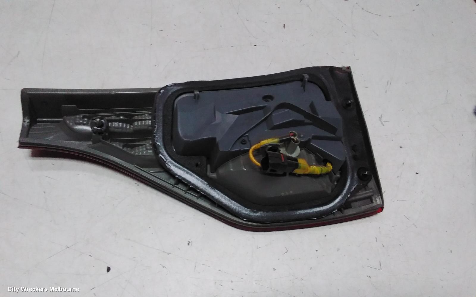 TOYOTA ESTIMA REAR GARNISH, TAILGATE LAMP (LH SIDE), XR50, RED/CLEAR, LENS# 28209, 09-19 (IMPORT)