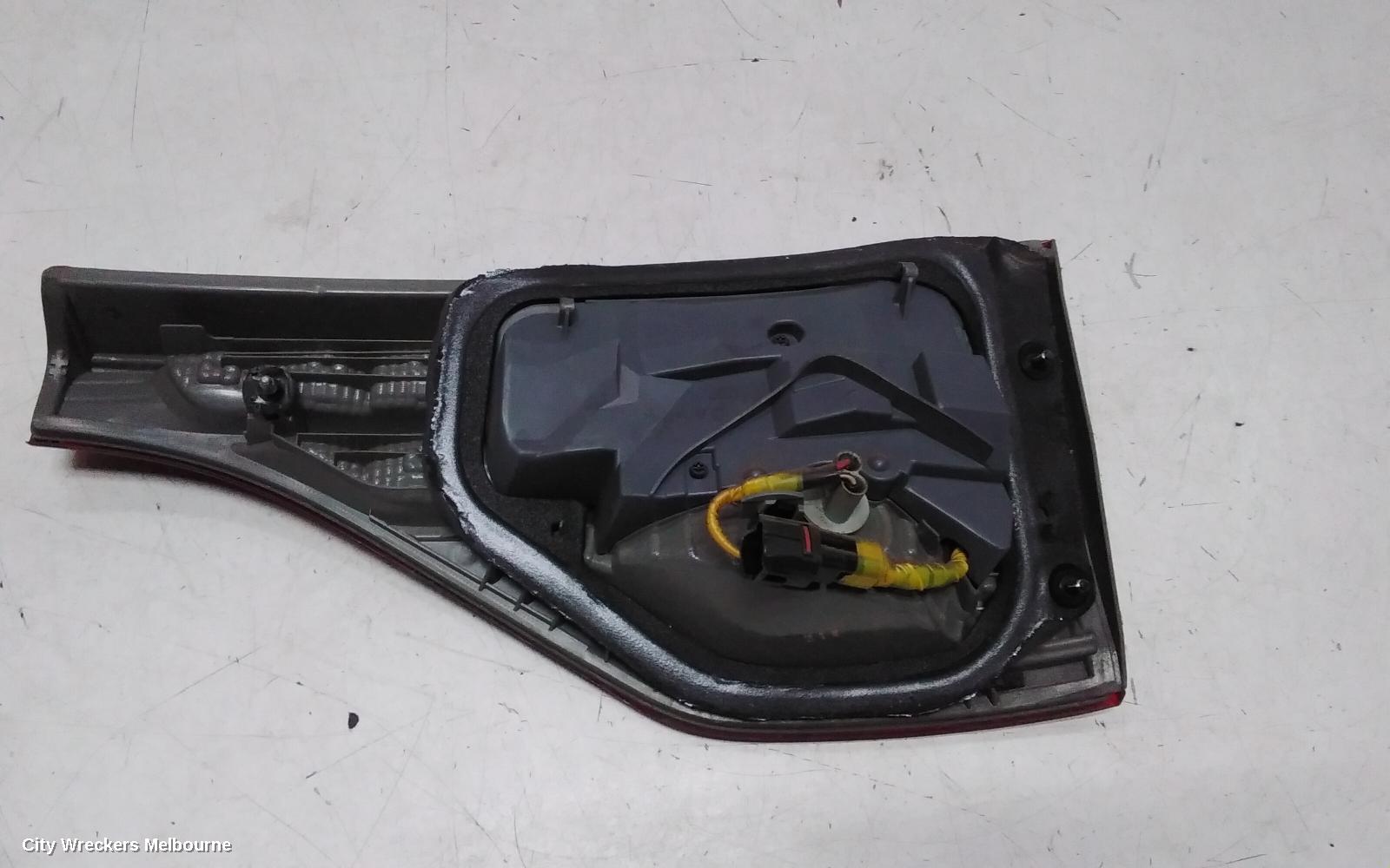 TOYOTA ESTIMA REAR GARNISH, TAILGATE LAMP (LH SIDE), XR50, RED/CLEAR, LENS# 28209, 09-19 (IMPORT)
