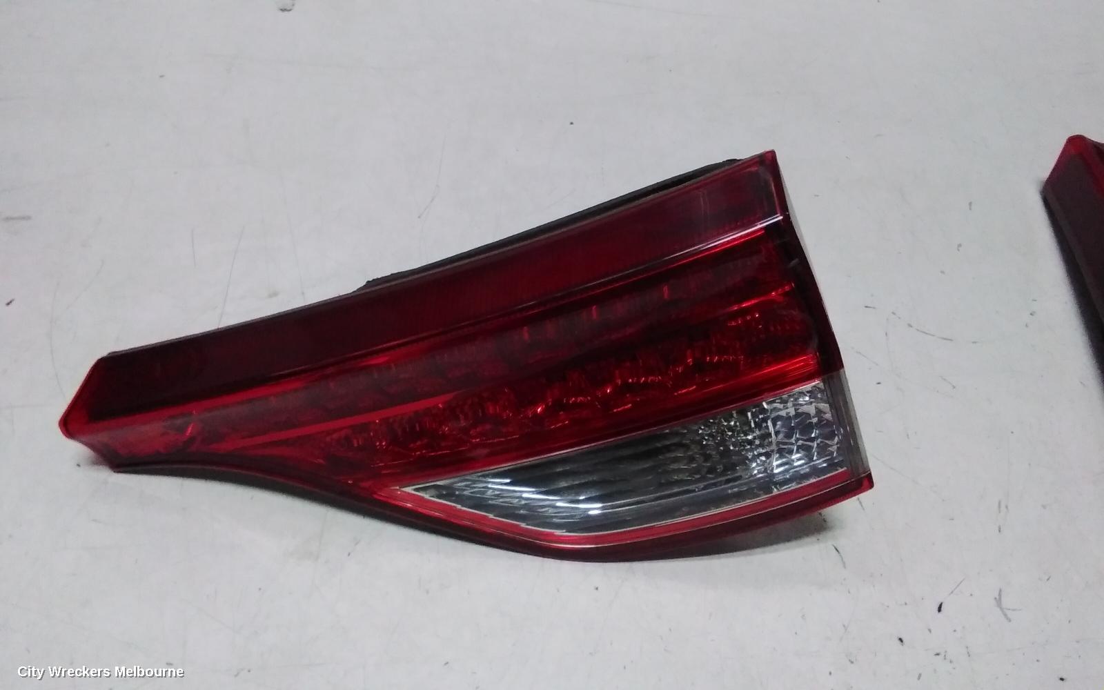 TOYOTA ESTIMA REAR GARNISH, TAILGATE LAMP (RH SIDE), XR50, RED/CLEAR, LENS# 28209, 09-19 (IMPORT)