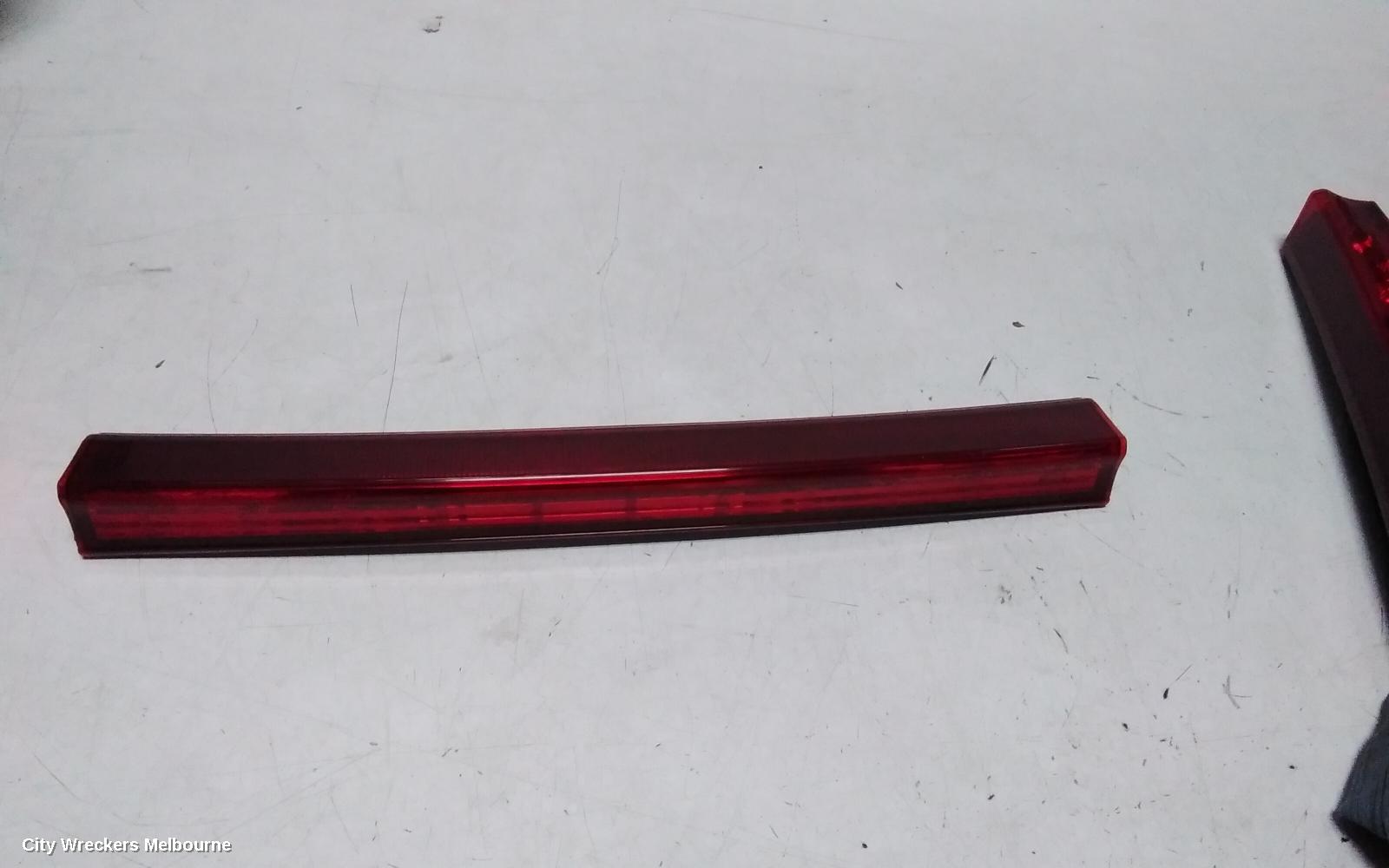 TOYOTA ESTIMA REAR GARNISH, TAILGATE LAMP (CENTRE), LENS# 28-194, RED, XR50, 05-19 (IMPORT)