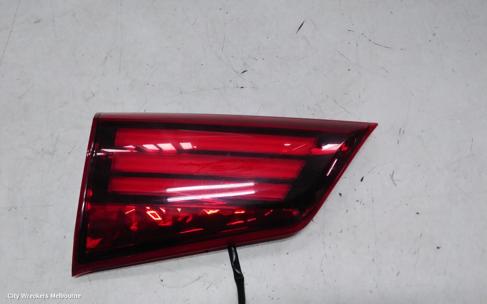 MITSUBISHI OUTLANDER REAR GARNISH, TAILGATE LAMP (LH SIDE), ZK-ZL, 01/2015 - 07/2021