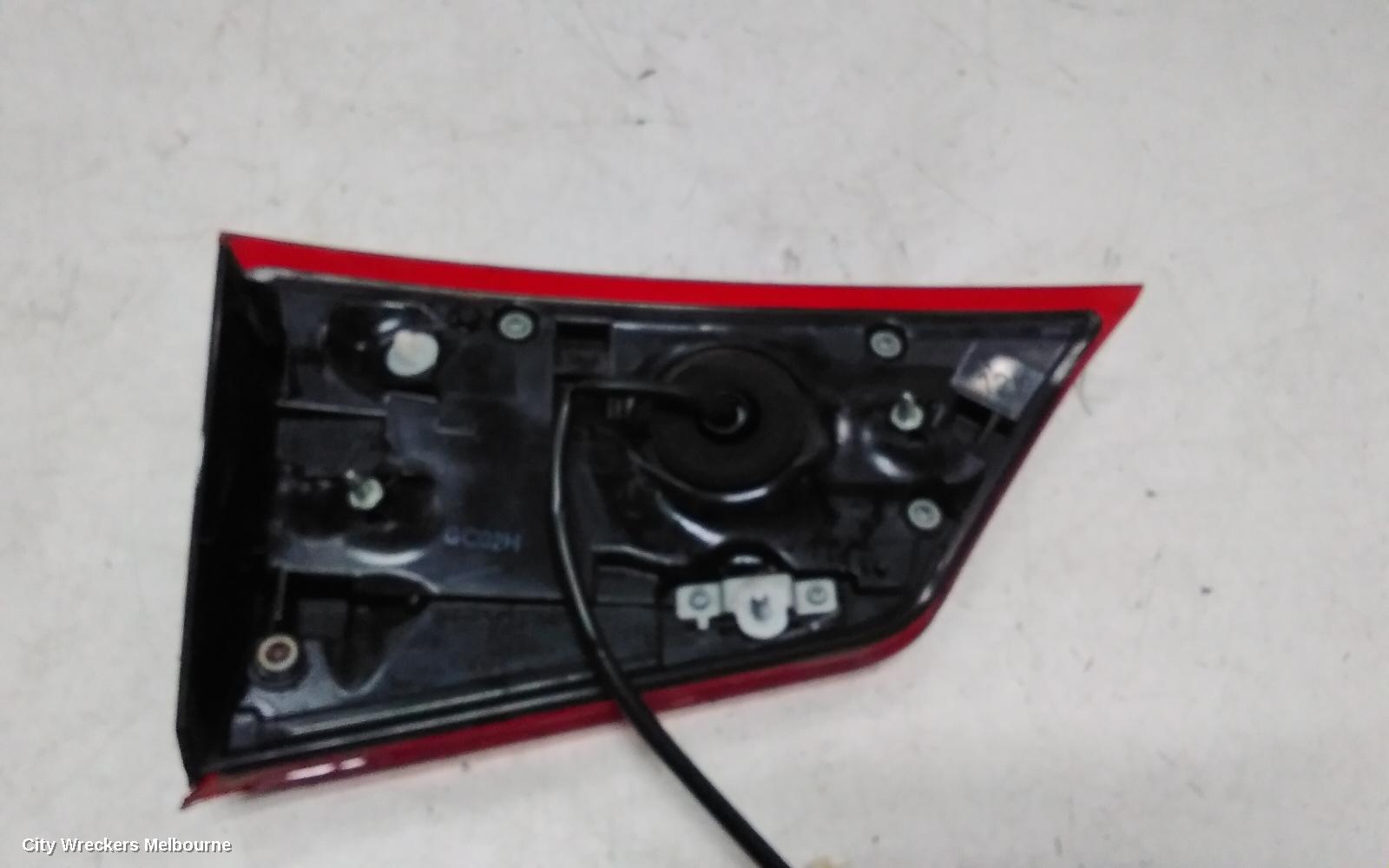 MITSUBISHI OUTLANDER REAR GARNISH, TAILGATE LAMP (RH SIDE), ZK-ZL, 01/2015 - 07/2021