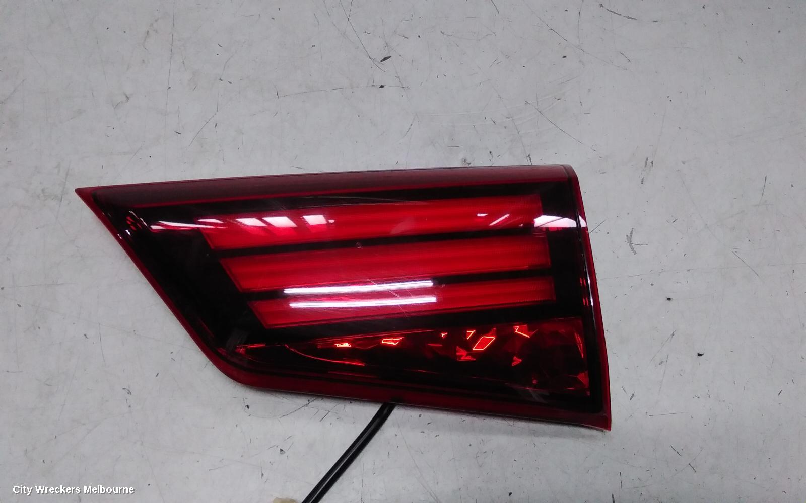 MITSUBISHI OUTLANDER REAR GARNISH, TAILGATE LAMP (RH SIDE), ZK-ZL, 01/2015 - 07/2021