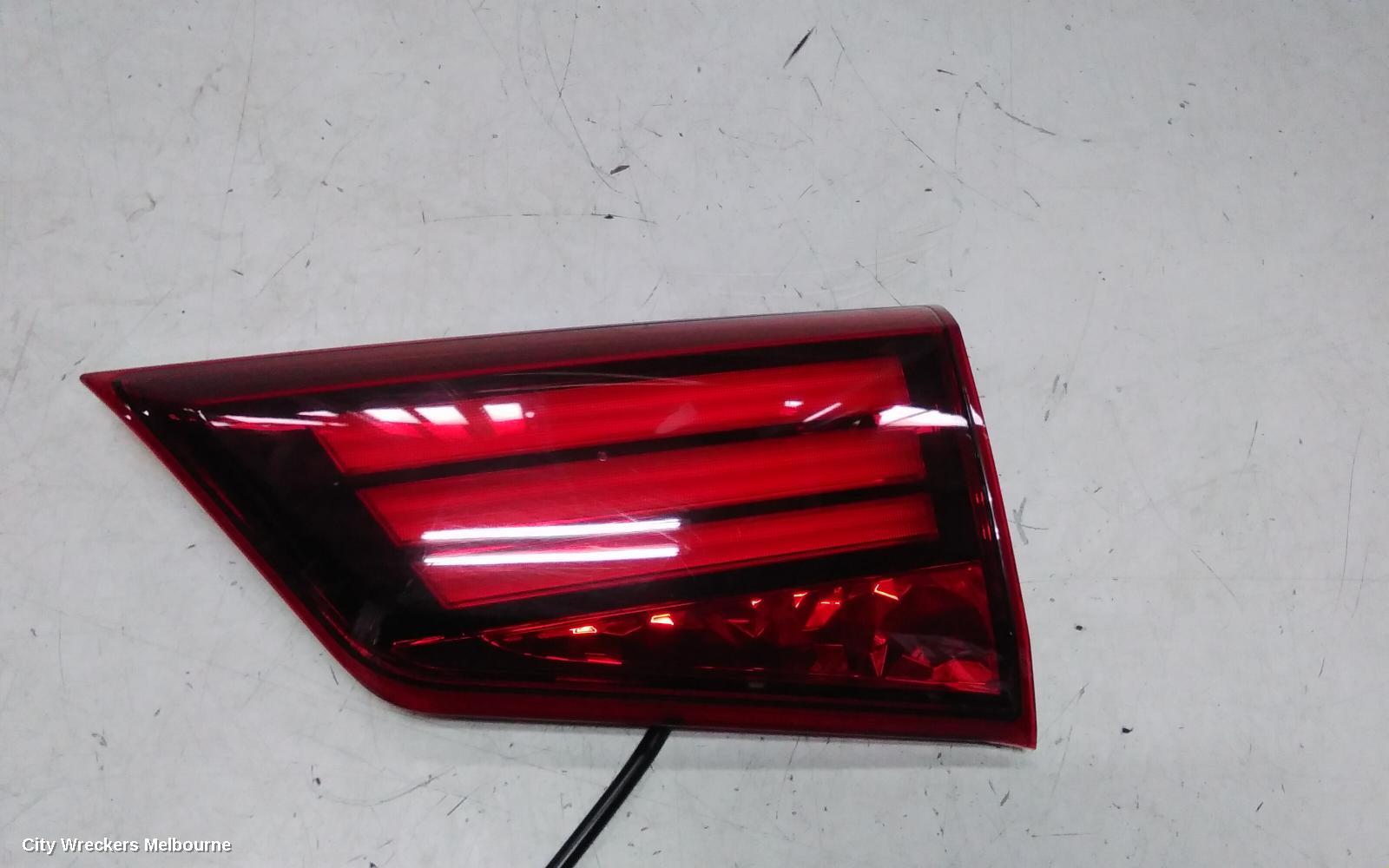 MITSUBISHI OUTLANDER REAR GARNISH, TAILGATE LAMP (RH SIDE), ZK-ZL, 01/2015 - 07/2021