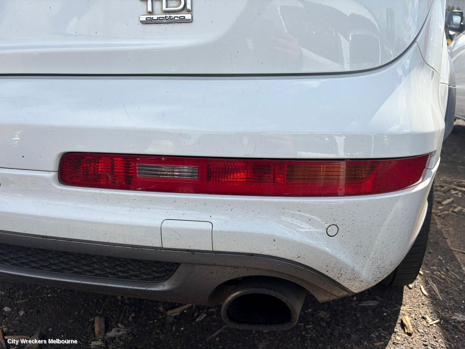 AUDI Q7 RIGHT TAILLIGHT, 4L, IN BUMPER, 09/2006 - 08/2015