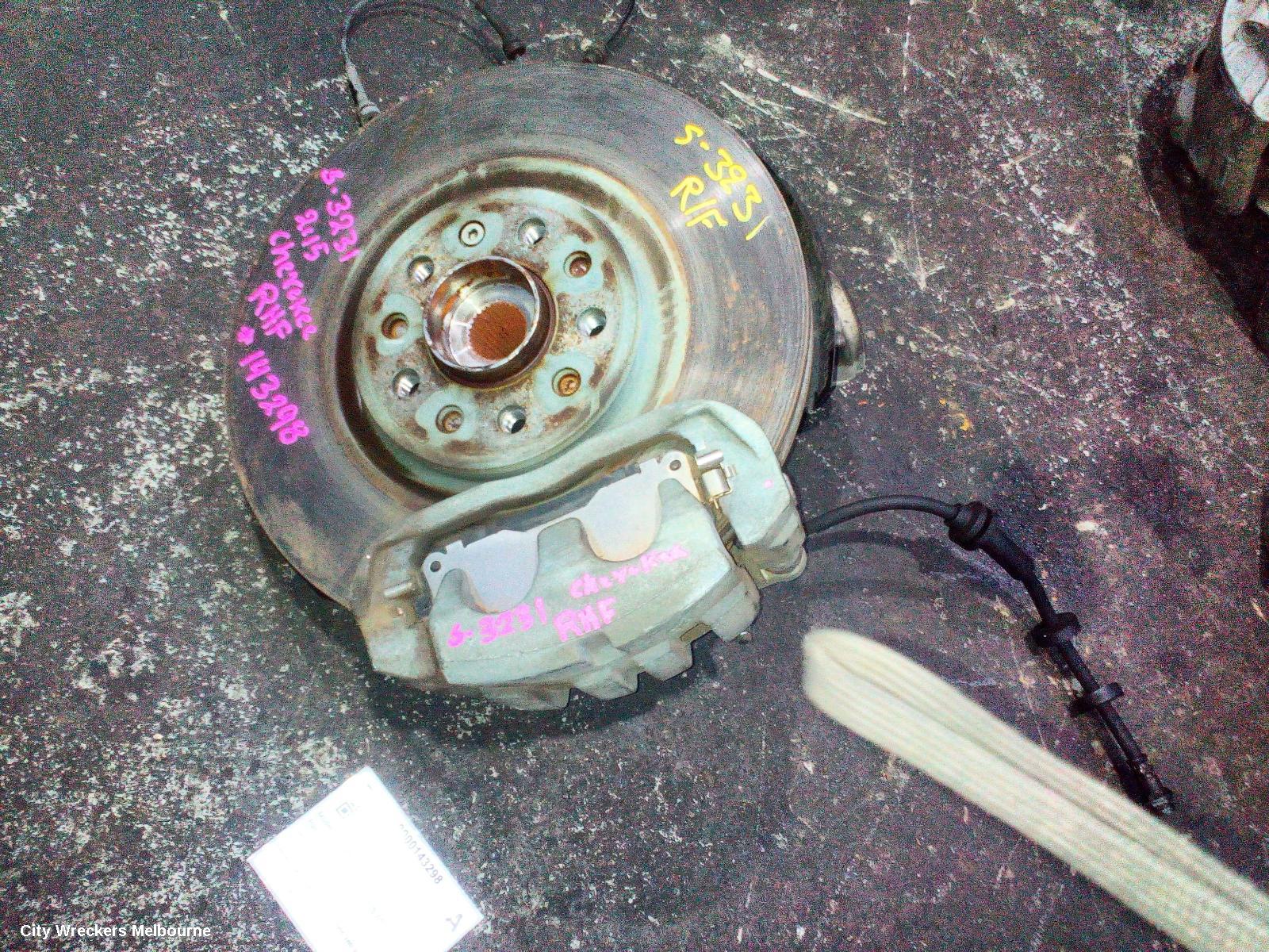 JEEP CHEROKEE RIGHT FRONT HUB ASSEMBLY, KL, TRAILHAWK/LIMITED TYPE, 4WD, 02/2014 - 03/2018