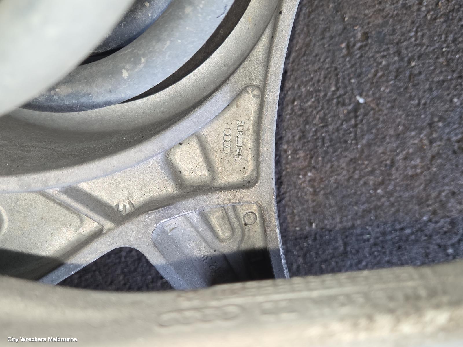 AUDI A4 LEFT FRONT STRUT, B8 8K, 2.0, TURBO, PETROL, STANDARD TYPE, 07/2012 - 01/2016