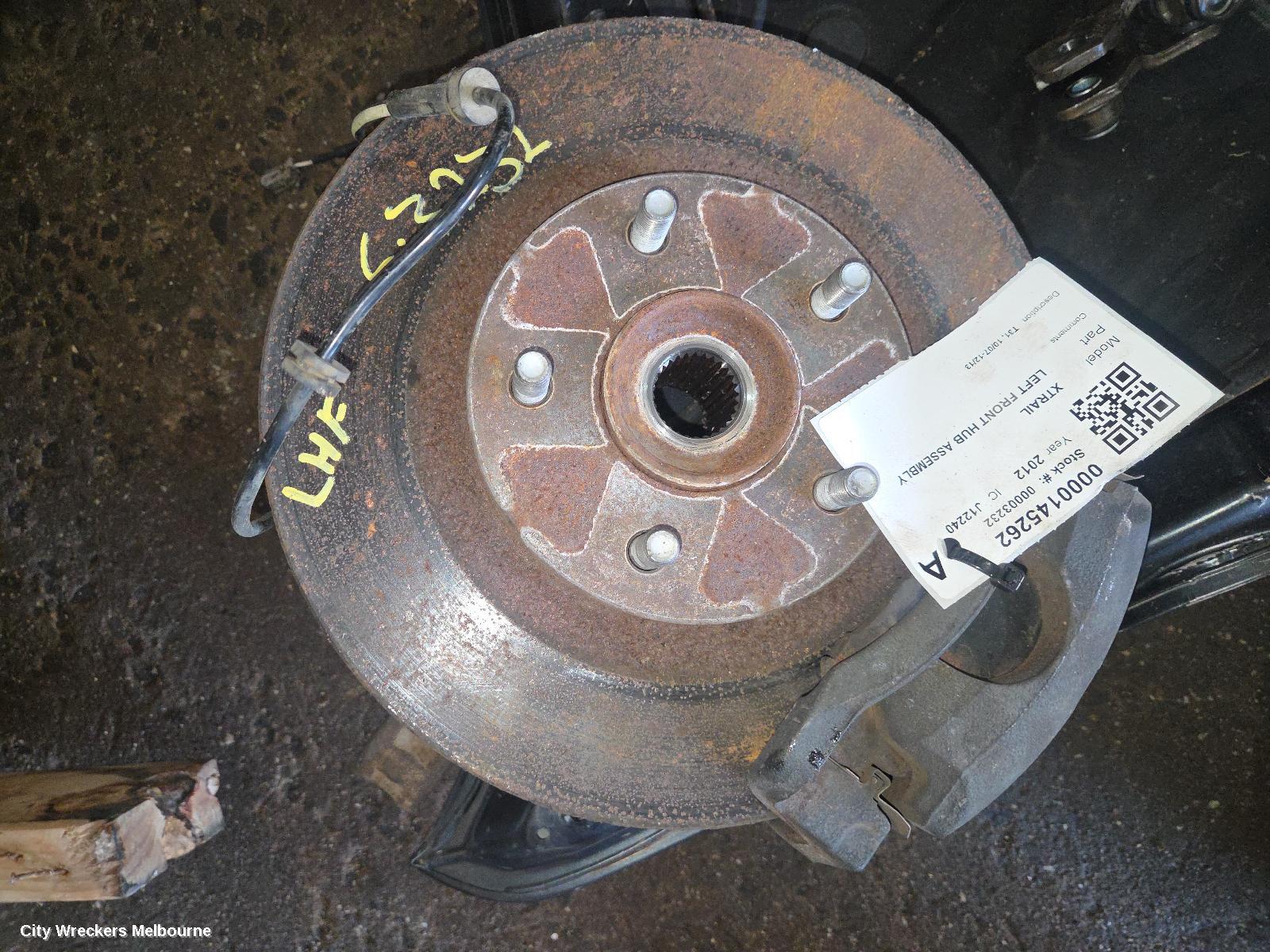 NISSAN XTRAIL LEFT FRONT HUB ASSEMBLY, T31, 10/2007 - 12/2013