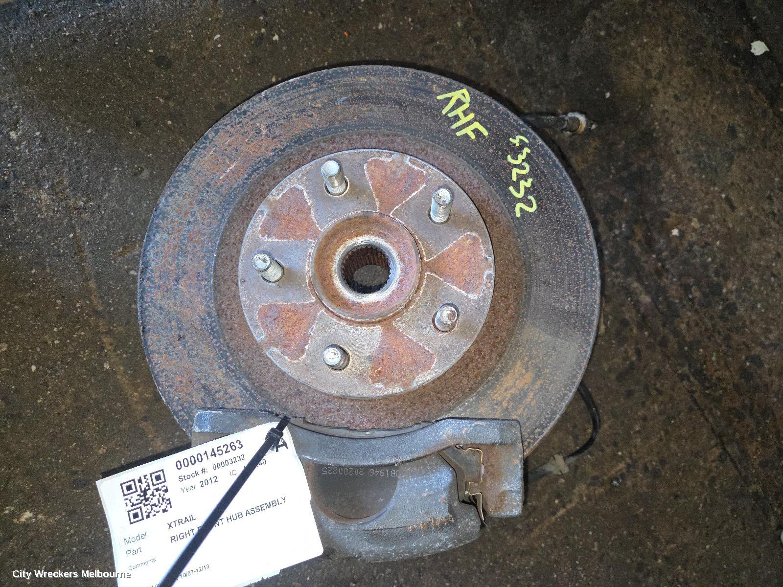 NISSAN XTRAIL RIGHT FRONT HUB ASSEMBLY, T31, 10/2007 - 12/2013