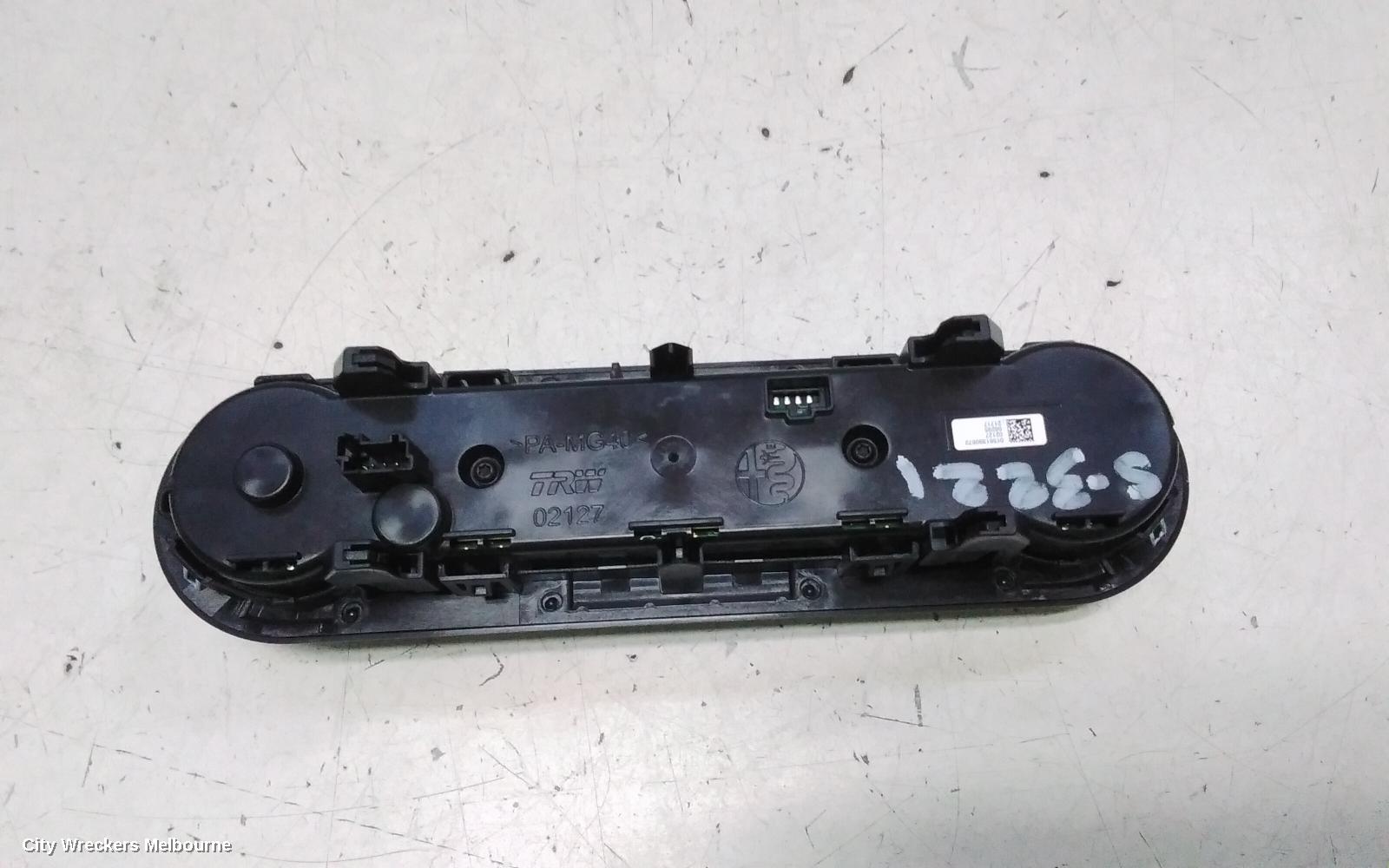 ALFA ROMEO GIULIA HEATER/AC CONTROLS, 952, 05/2016 ONWARDS