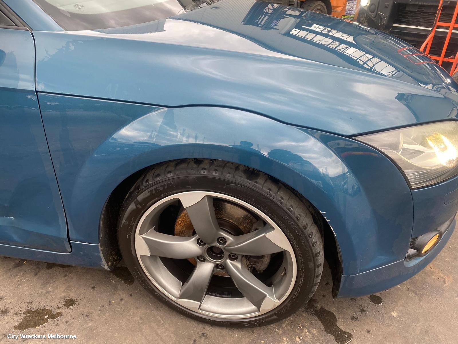 AUDI TT, 8J, 09/2006 - 12/2014, LHFBAR SLIDER: 101813