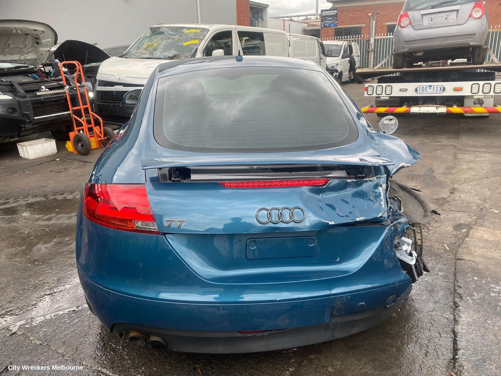 AUDI TT RIGHT HEADLAMP, 8J, XENON TYPE, 09/2006 - 08/2010