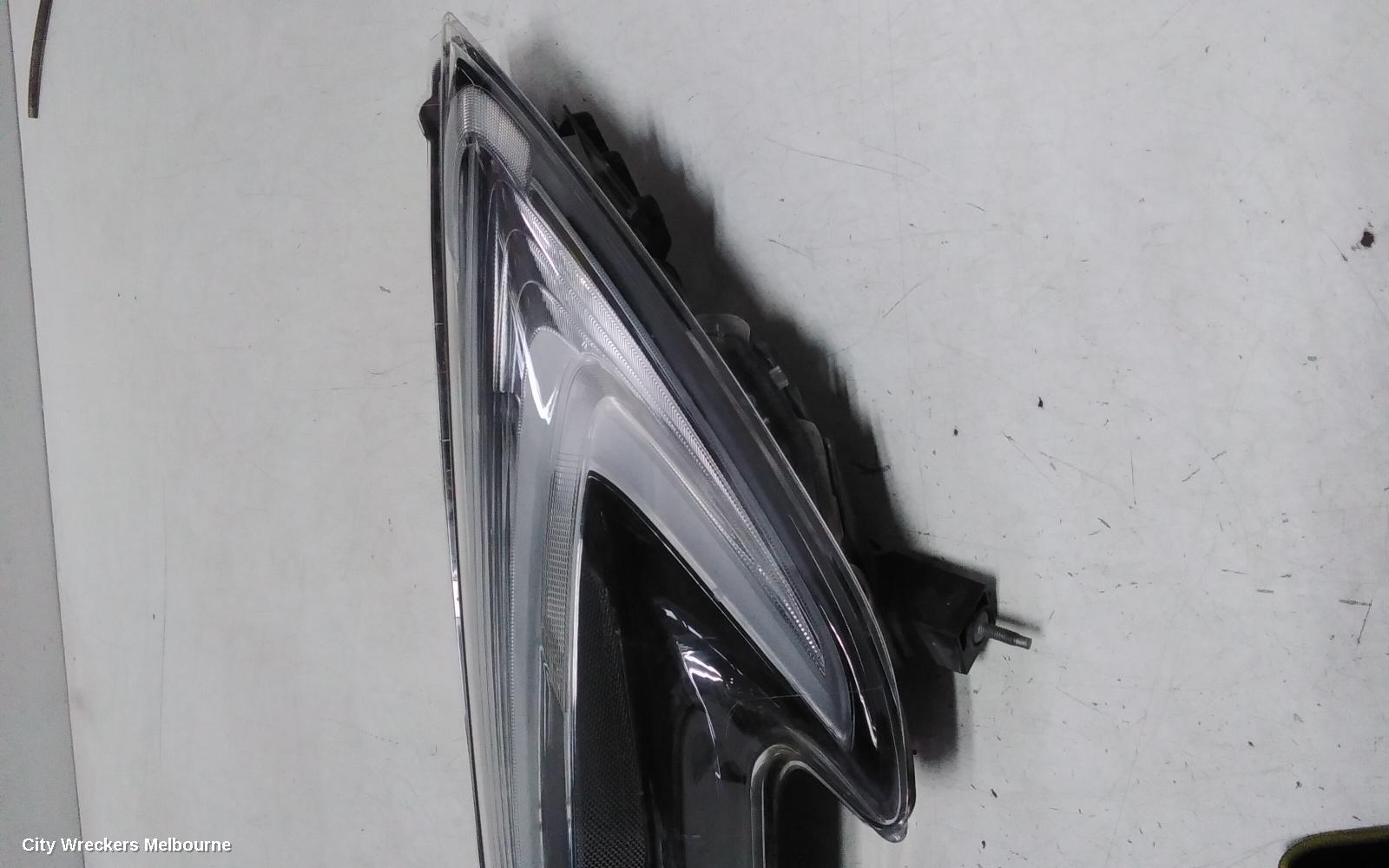 NISSAN JUKE RIGHT INDICATOR/FOG/SIDE, CORNER LAMP, F15, LENS# 3468, 01/2015 - 12/2019