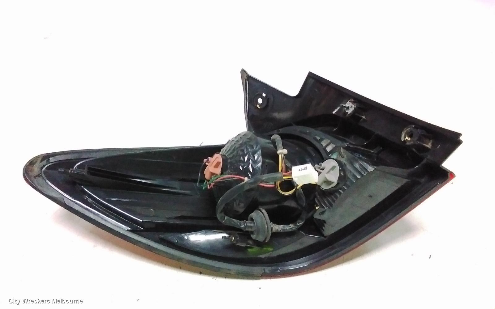 HOLDEN CRUZE RIGHT TAILLIGHT, JH, HATCH, IN BODY, 03/2011 - 01/2017