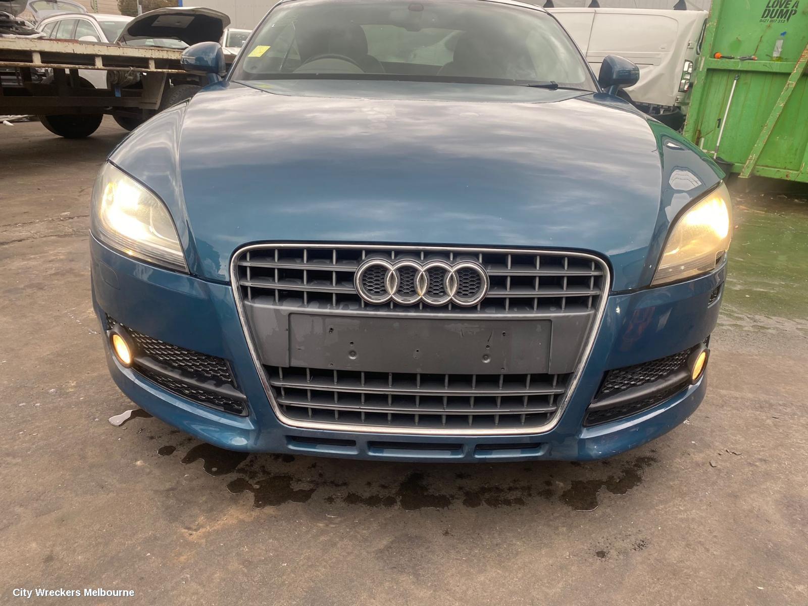 AUDI TT, 8J, 09/2006 - 12/2014, LHFBAR SLIDER: 101813