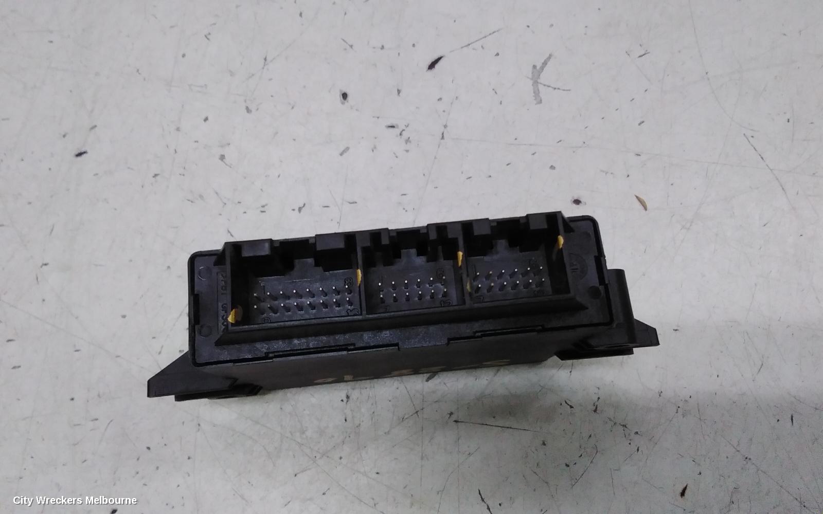 PORSCHE MACAN ECU, PARKING AID CONTROL MODULE VALEO ECU, 95B, 06/2014 - 04/2022