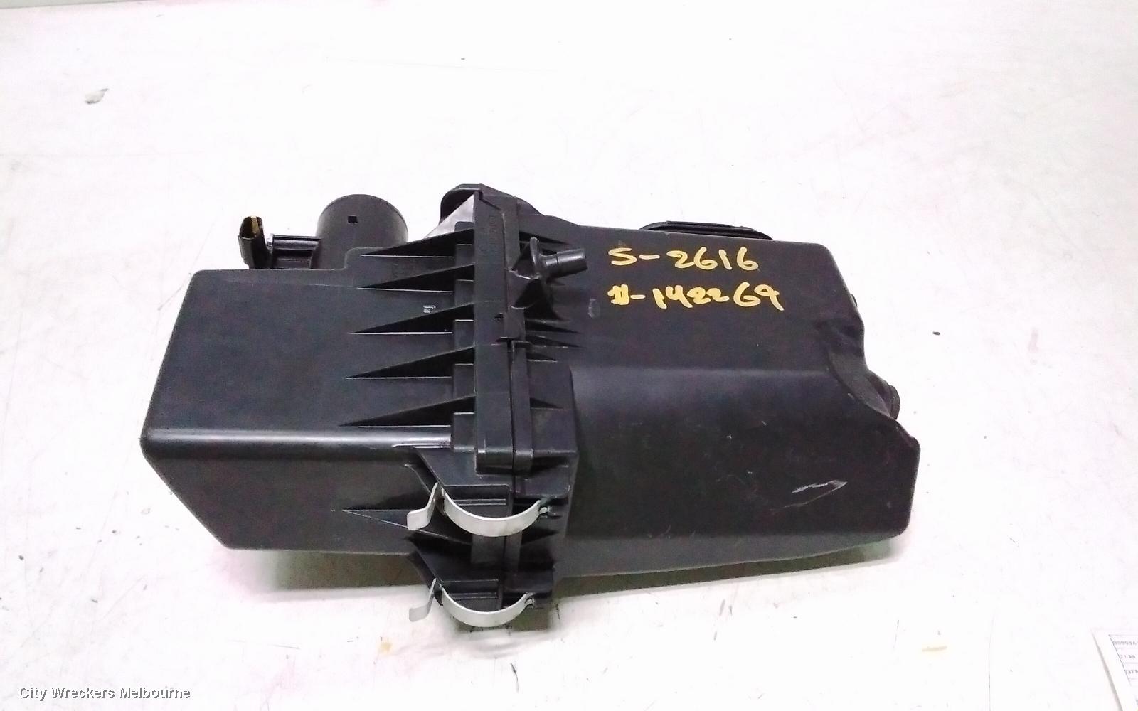 TOYOTA C-HR AIR CLEANER/BOX, AIR CLEANER, ZYX10R, 1.8, PETROL, 12/2016 - 09/2023